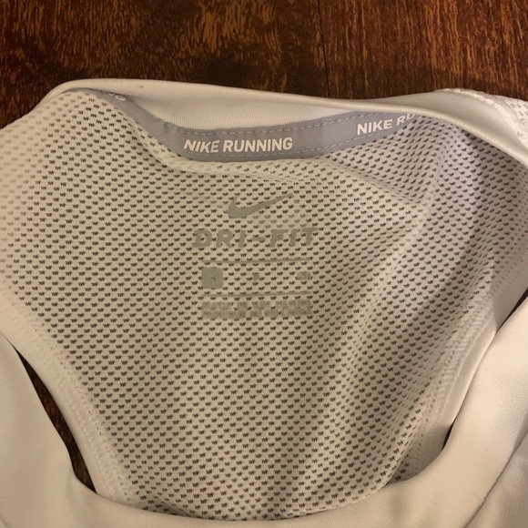 Nike size small black and white - Picture 7 of 8